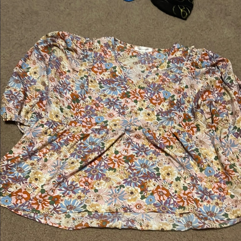 Cream Floral Boxy Blouse with 3/4 Sleeves